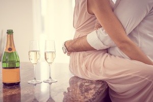 [郑州婚姻外遇调查]郑州调查公司为您分析哪些男人容易禁不住诱惑